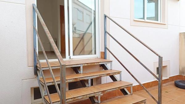 Chalet adosado en calle Escritor Vintila Horia