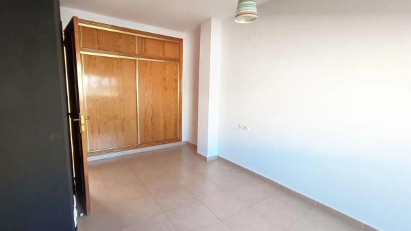 Chalet adosado en calle Escritor Vintila Horia