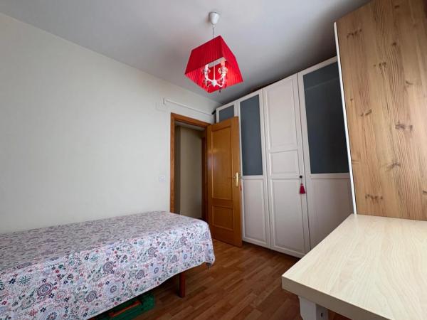 Piso en avenida de los Pinos