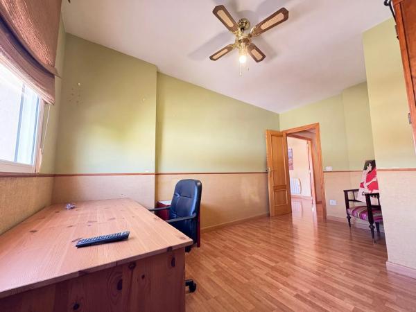 Piso en avenida de los Pinos