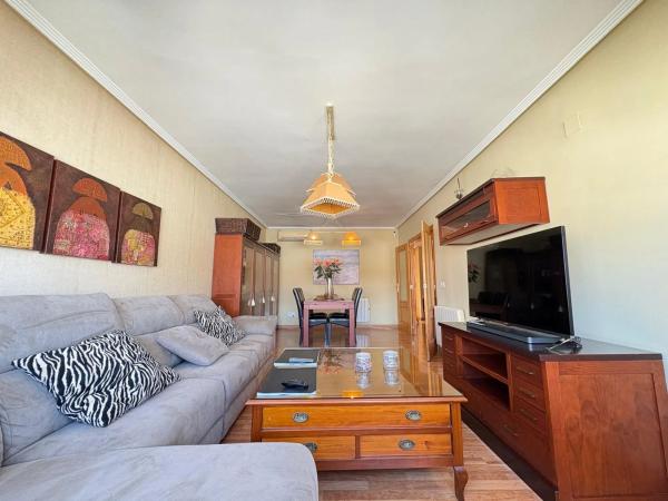 Piso en avenida de los Pinos