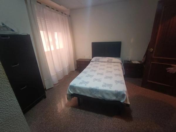 Piso en plaza de Santa María Magdalena