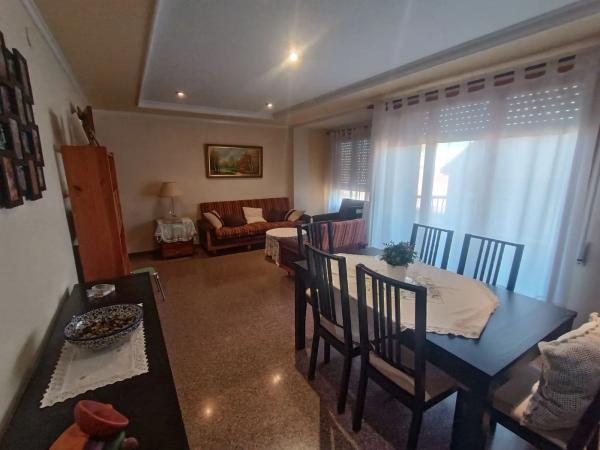 Piso en plaza de Santa María Magdalena