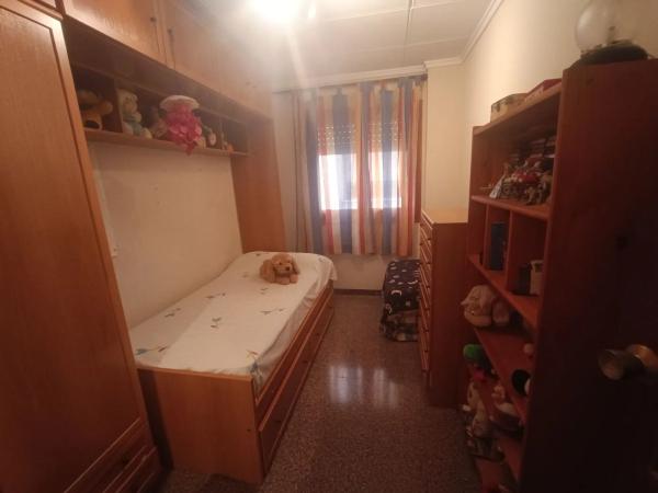 Piso en plaza de Santa María Magdalena