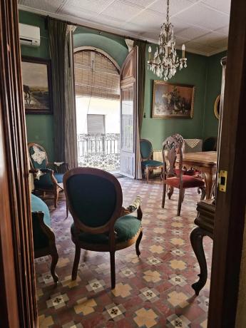 Casa independiente en plaza de la Sala