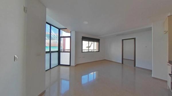 Piso en calle Eugenio Montes