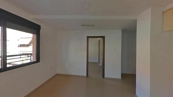 Piso en calle Eugenio Montes