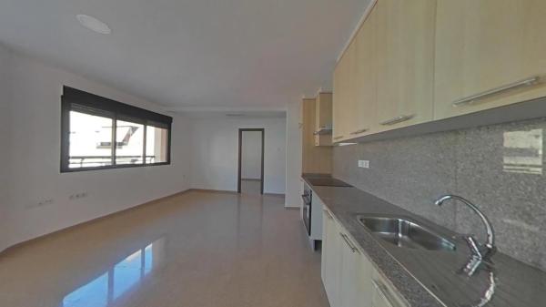 Piso en calle Eugenio Montes