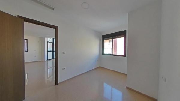 Piso en calle Eugenio Montes