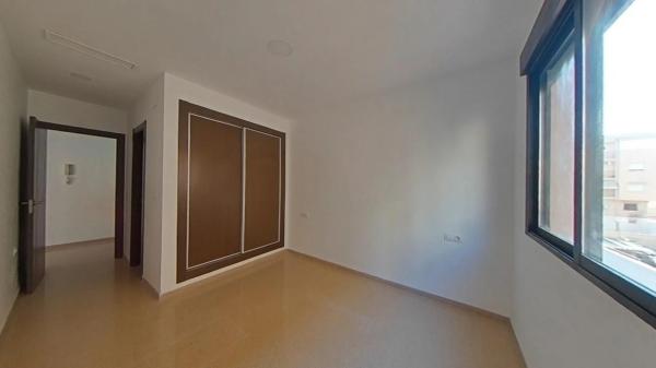 Piso en calle Eugenio Montes