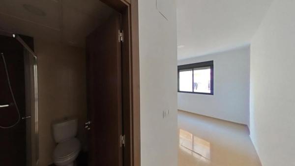 Piso en calle Eugenio Montes