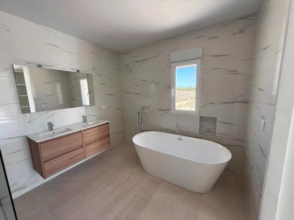 Casa independiente en camino del Prado