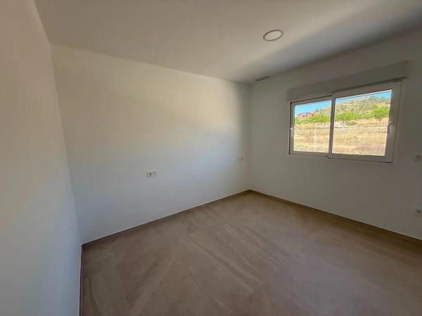 Casa independiente en camino del Prado