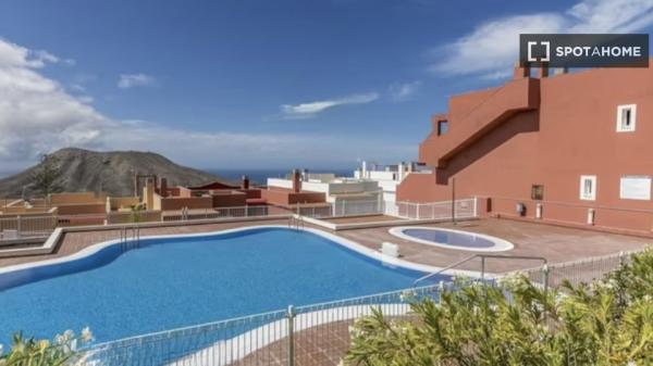 Apartamento en alquiler en Arona