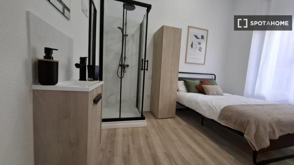 Room for rent in the center of Madrid