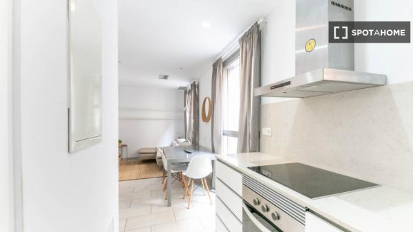 Apartamento de 2 dormitorios en alquiler en La Barceloneta