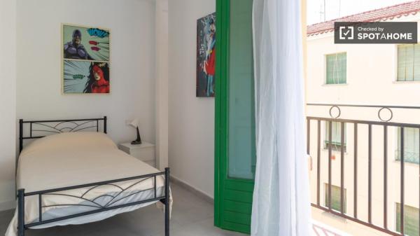 Se alquila habitación en piso compartido, Puerta del Ángel, Madrid.