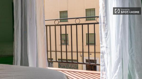 Zimmer in einer Wohngemeinschaft zu vermieten, Puerta del Ángel, Madrid