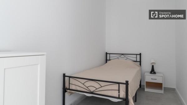 Zimmer in einer Wohngemeinschaft zu vermieten, Puerta del Ángel, Madrid