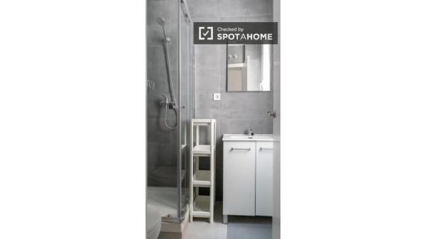 Zimmer in einer Wohngemeinschaft zu vermieten, Puerta del Ángel, Madrid