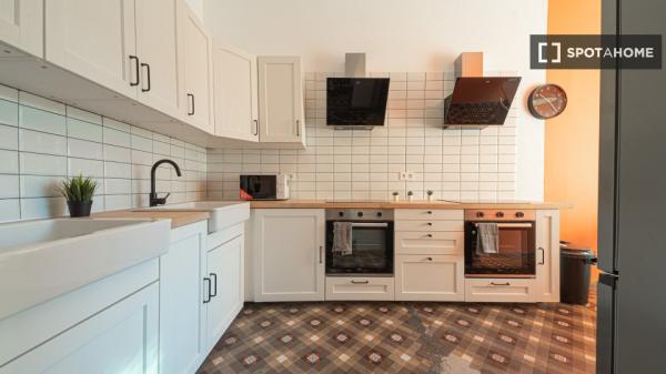 Room in shared apartment for rent in la Dreta de l'Eixample