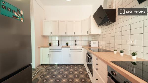 Room in shared apartment for rent in la Dreta de l'Eixample