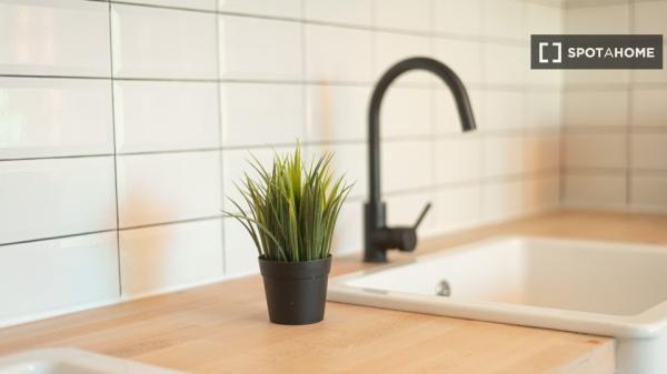 Room in shared apartment for rent in la Dreta de l'Eixample