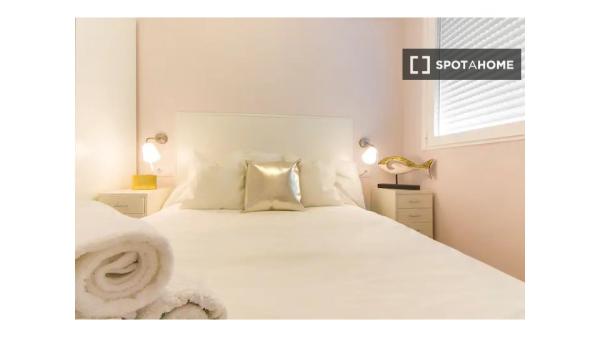 Piso de 4 dormitorios en alquiler en Palos de Moguer, Madrid