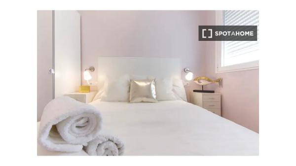 Piso de 4 dormitorios en alquiler en Palos de Moguer, Madrid