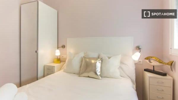 Piso de 4 dormitorios en alquiler en Palos de Moguer, Madrid