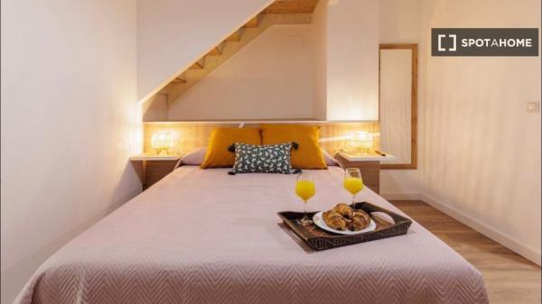 Apartamento de 2 dormitorios en alquiler en Benicalap, Valencia