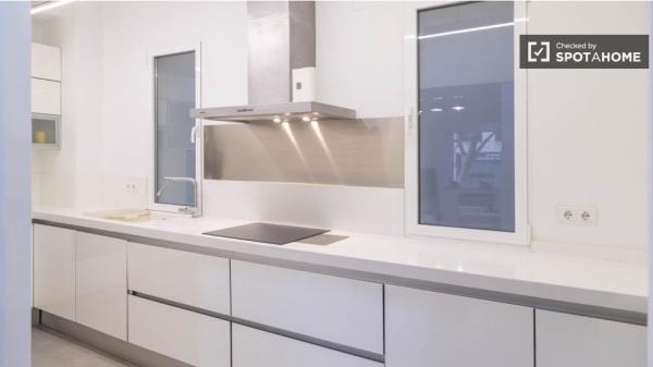 Piso de 3 habitaciones en alquiler en Almenara, Madrid