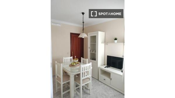 Apartamento de 3 dormitorios en alquiler en Nerja, Málaga.