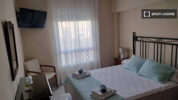Apartamento de 3 dormitorios en alquiler en Nerja, Málaga.
