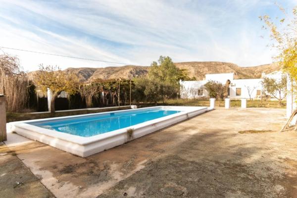 Casa independiente en carretera Biar