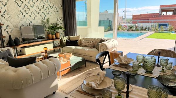 Casa independiente en calle Dolores, 1