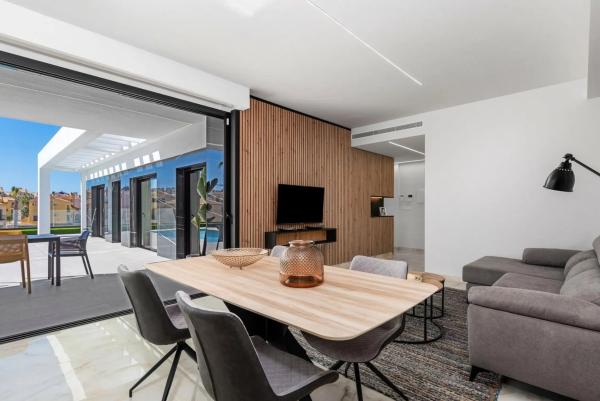 Casa independiente en calle Redován