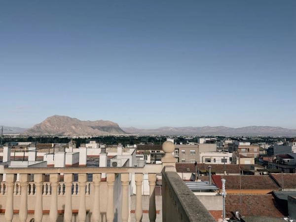 Piso en calle Miguel Hernández, 67