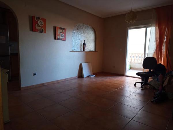 Piso en calle Miguel Hernández, 67