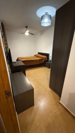 Piso en calle Arneva, 2