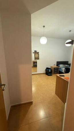 Piso en calle Arneva, 2