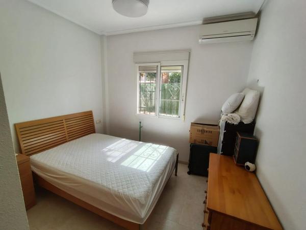 Casa independiente en calle Holanda