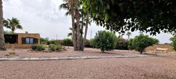 Casa independiente en camino Vera s/n