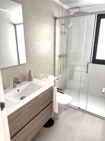 Chalet pareado en calle Bélgica, 3