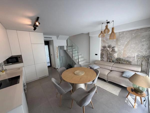 Chalet adosado en calle Carcaixent, 2