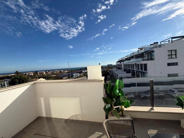 Chalet adosado en calle Carcaixent, 2