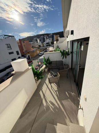 Chalet adosado en calle Carcaixent, 2