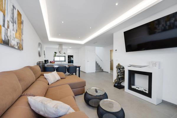 Chalet pareado en calle Los Miras, 6