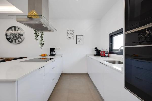 Chalet pareado en calle Los Miras, 6