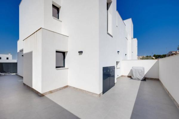 Chalet pareado en calle Los Miras, 6